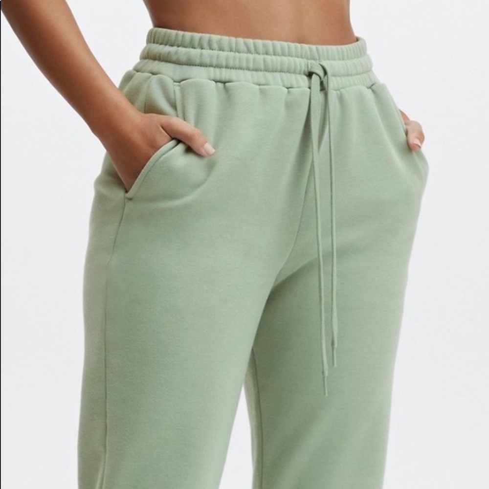 Fabletics NWT jogger sweat pants